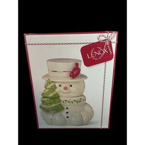 Lenox Snowman cookie jar. Good as new, only opened once.